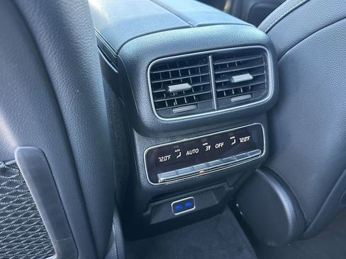 Certified 2025 Mercedes-Benz GLS 450 4MATIC image 27