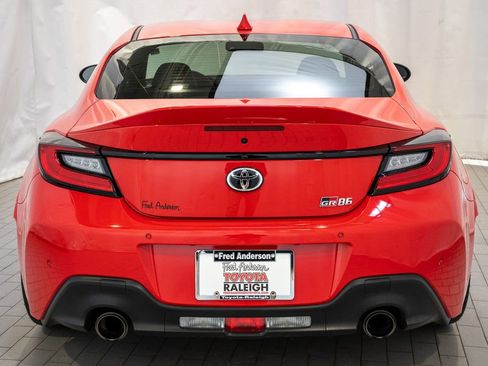 Certified 2023 Toyota GR86 Premium image 5