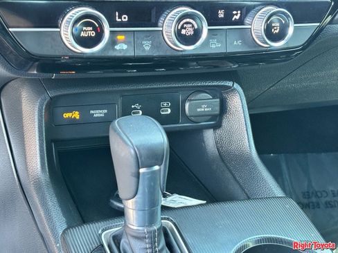 Used 2025 Honda Civic Sport image 28