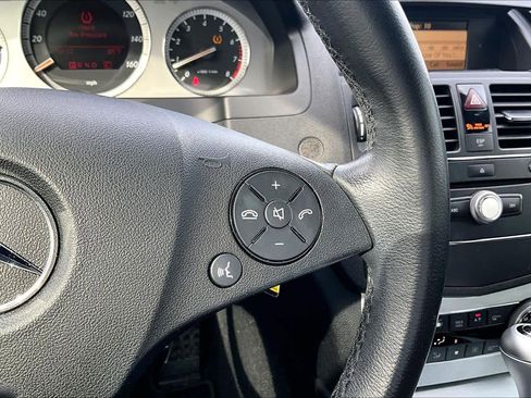 Used 2008 Mercedes-Benz C 300 Sport image 24