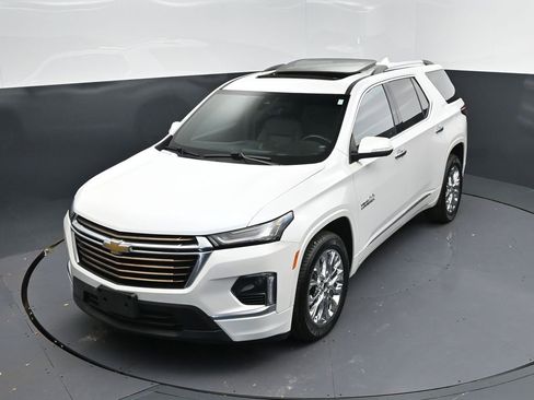 Used 2023 Chevrolet Traverse High Country image 30