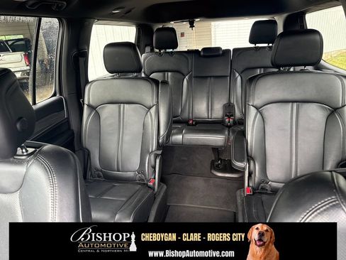 Used 2024 Jeep Wagoneer Series II AWD/4WD image 6