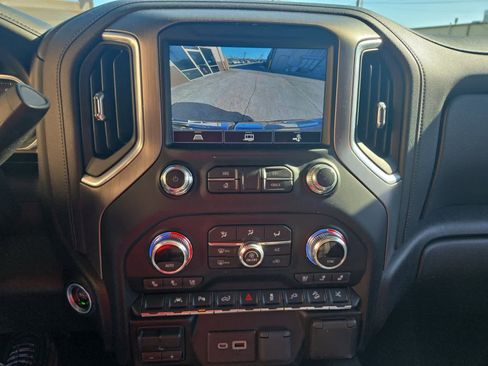 Used 2022 GMC Sierra 1500 Denali w/ Denali Premium Package image 16