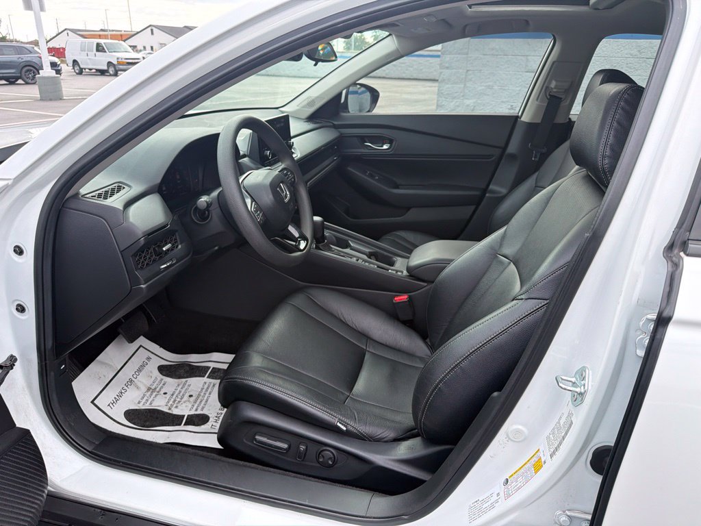 Used 2023 Honda Accord EX image 17