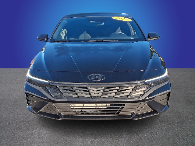 Used 2025 Hyundai Elantra Sport FWD image 2