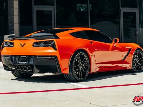 Used 2019 Chevrolet Corvette Stingray Coupe w/ Carbon Flash Badge Package RWD image 50