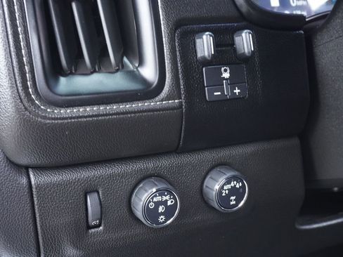 Certified 2020 GMC Canyon Denali image 17