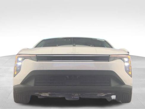 Used 2025 Kia K4 LXS image 3