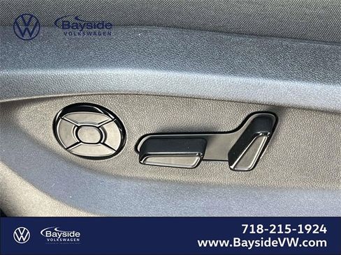 New 2026 Volkswagen Tiguan SE R-Line image 20