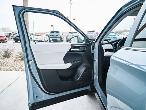 New 2026 Mitsubishi Outlander SE FWD image 15