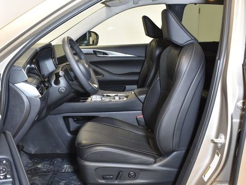 Certified 2026 INFINITI QX60 Luxe w/ Family Package image 7