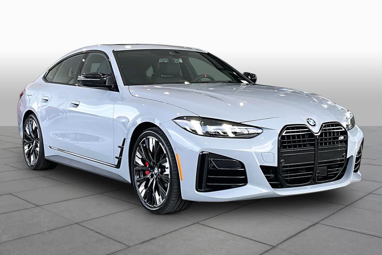 New 2026 BMW M440i w/ Premium Package RWD image 2