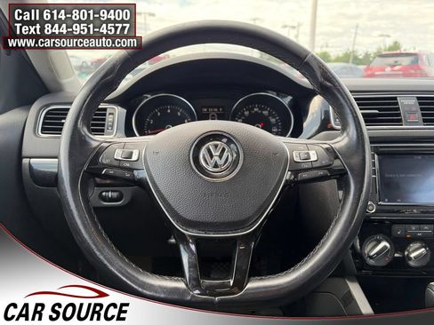 Used 2016 Volkswagen Jetta SEL w/ Lighting Package FWD image 10