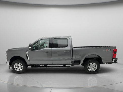 New 2026 Ford F250 XLT w/ XLT Premium Package AWD/4WD image 5