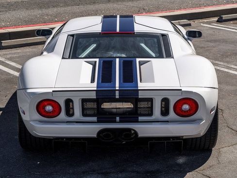 Used 2005 Ford GT RWD image 5