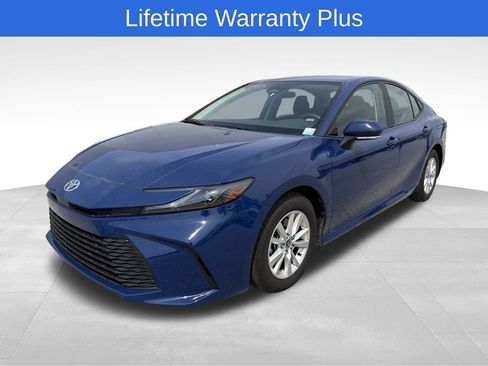 Used 2025 Toyota Camry LE FWD image 1