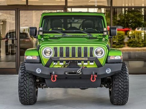 Used 2019 Jeep Wrangler Unlimited Sahara AWD/4WD image 5