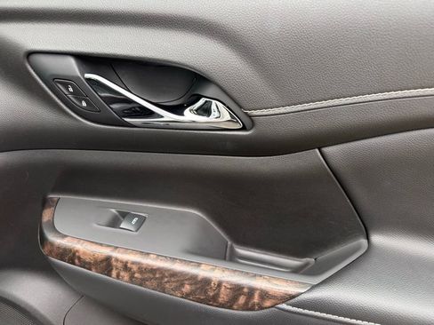 Used 2021 GMC Acadia Denali w/ Denali Ultimate Package image 50