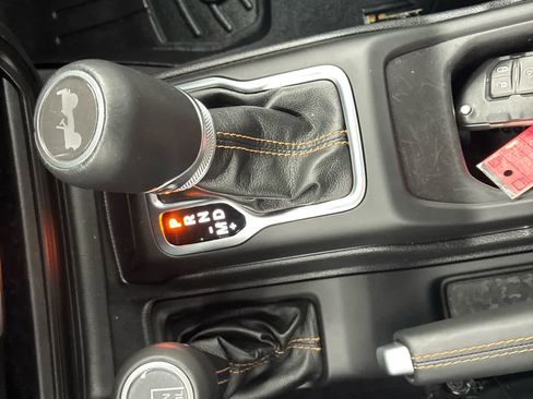 Used 2021 Jeep Wrangler Unlimited Sahara image 22