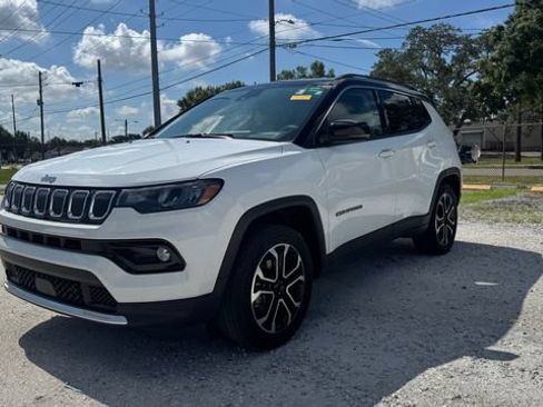 Used 2022 Jeep Compass Limited AWD/4WD image 3