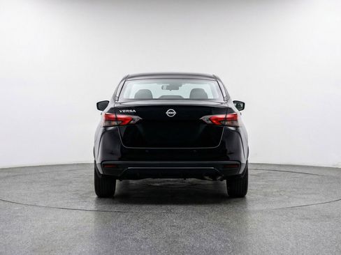 Used 2025 Nissan Versa SV image 7