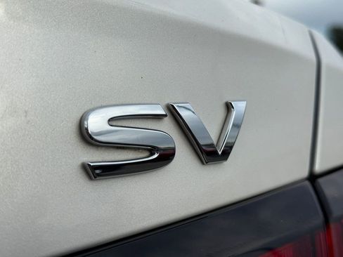 Used 2020 Nissan Versa SV image 12