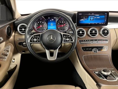 Used 2019 Mercedes-Benz C 300 Sedan image 4