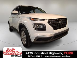 New 2025 Hyundai Venue SE video 1
