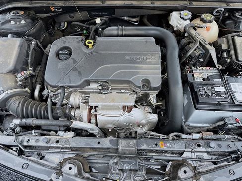 Used 2024 Chevrolet Malibu LT image 28