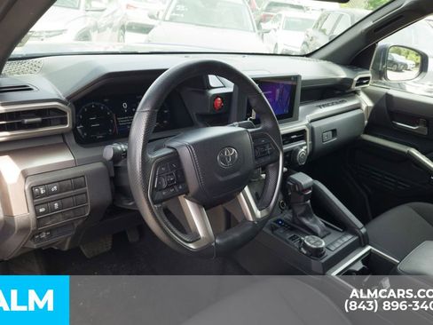 Used 2024 Toyota Tacoma TRD Off-Road image 5