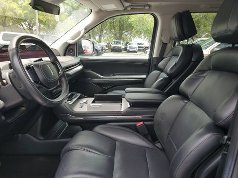 Used 2025 Lincoln Navigator L Reserve AWD/4WD image 17