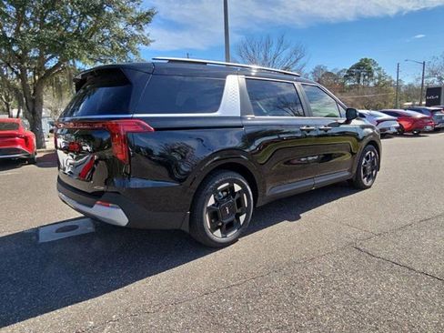 New 2026 Kia Carnival EX image 6