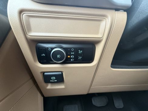 Used 2023 Ford F150 XLT image 23