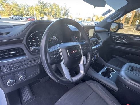 Used 2022 GMC Yukon SLE w/ Gmc Pro Safety Plus Package image 12