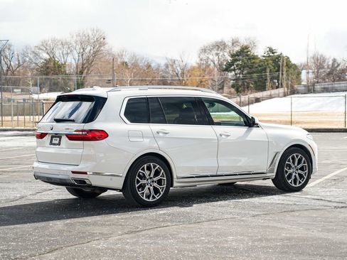 Used 2022 BMW X7 xDrive40i w/ Executive Package image 5