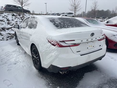 Used 2025 Toyota Camry LE image 5