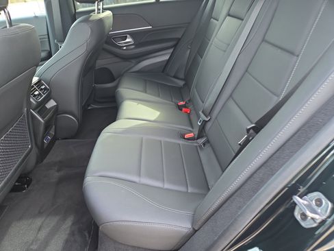 Used 2024 Mercedes-Benz GLE 450 4MATIC image 6