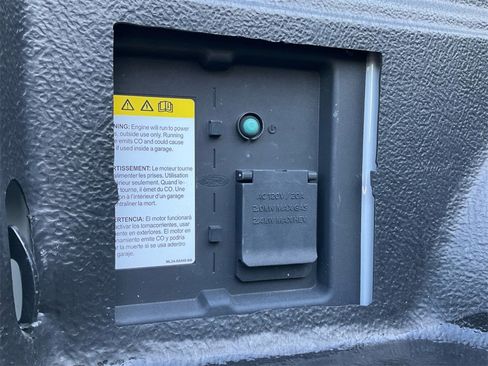 Used 2024 Ford F150 XLT w/ Mobile Office Package image 30