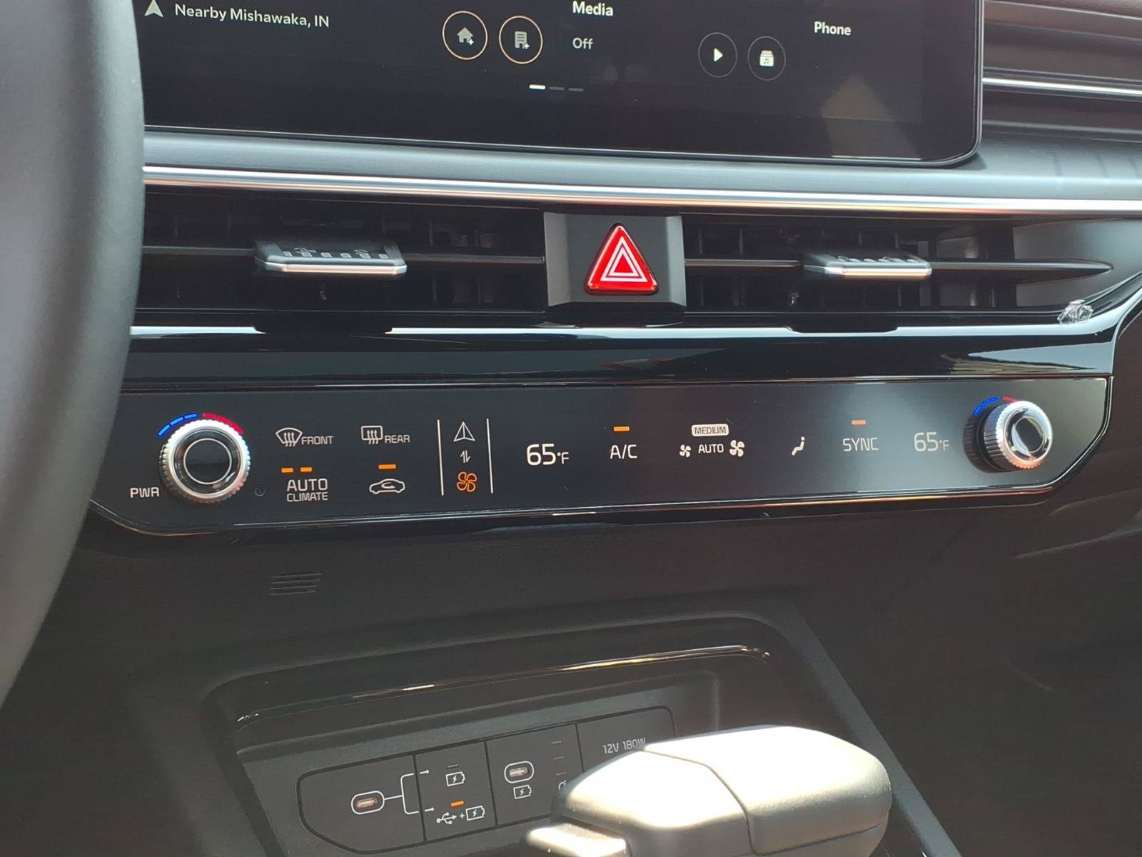 New 2026 Kia K5 GT-Line w/ GT-Line Premium Package AWD/4WD image 17