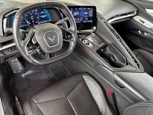 Used 2021 Chevrolet Corvette Stingray Premium Cpe w/ Z51 Performance Package RWD image 4