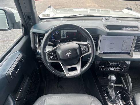 Used 2024 Ford Bronco Outer Banks AWD/4WD image 16