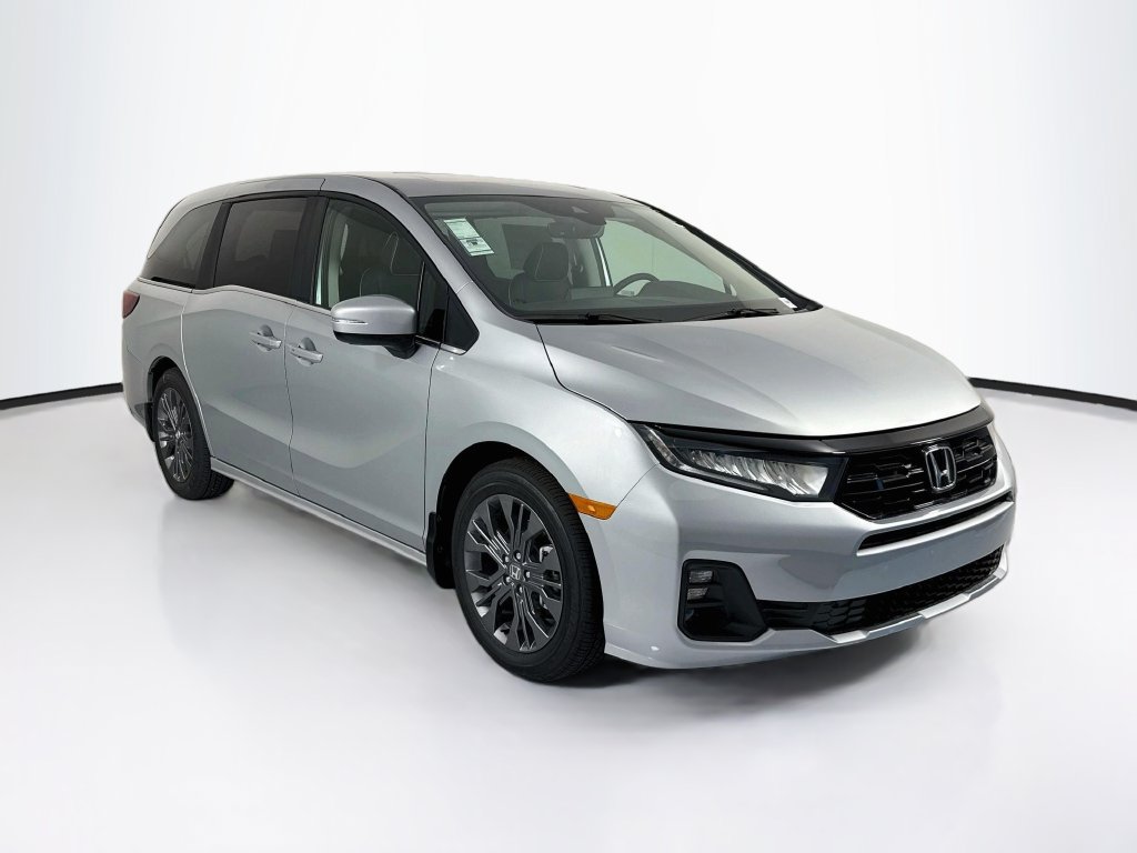 New 2026 Honda Odyssey Touring image 3