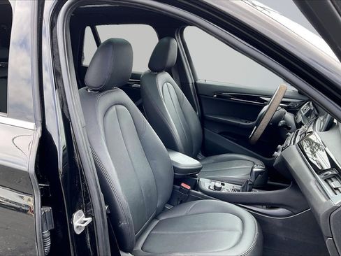 Used 2017 BMW X1 xDrive28i w/ Premium Package AWD/4WD image 7