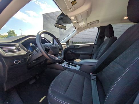 Used 2025 Ford Escape Active AWD/4WD image 15