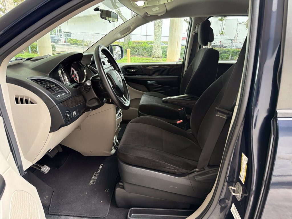 Used 2013 Dodge Grand Caravan SE FWD image 7