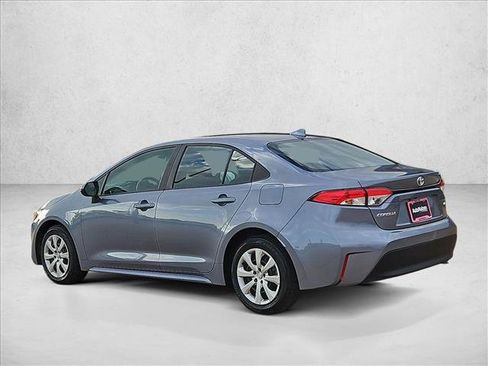 Used 2025 Toyota Corolla LE FWD image 8