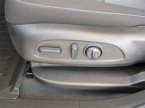 New 2025 Chevrolet Blazer LT w/ Convenience Package image 11