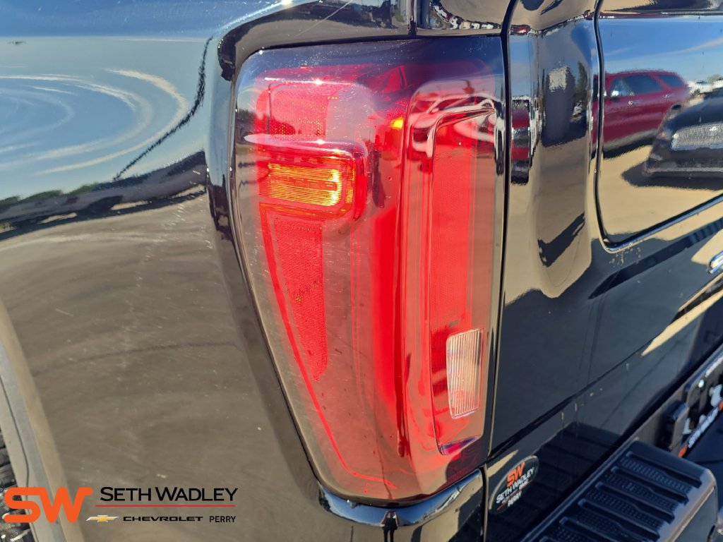 Used 2025 GMC Sierra 1500 AT4 w/ AT4 Premium Package AWD/4WD image 34