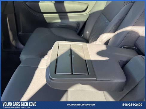 Used 2025 Volvo XC90 B6 Plus image 10