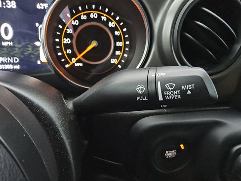 Used 2023 Jeep Gladiator Sport AWD/4WD image 29